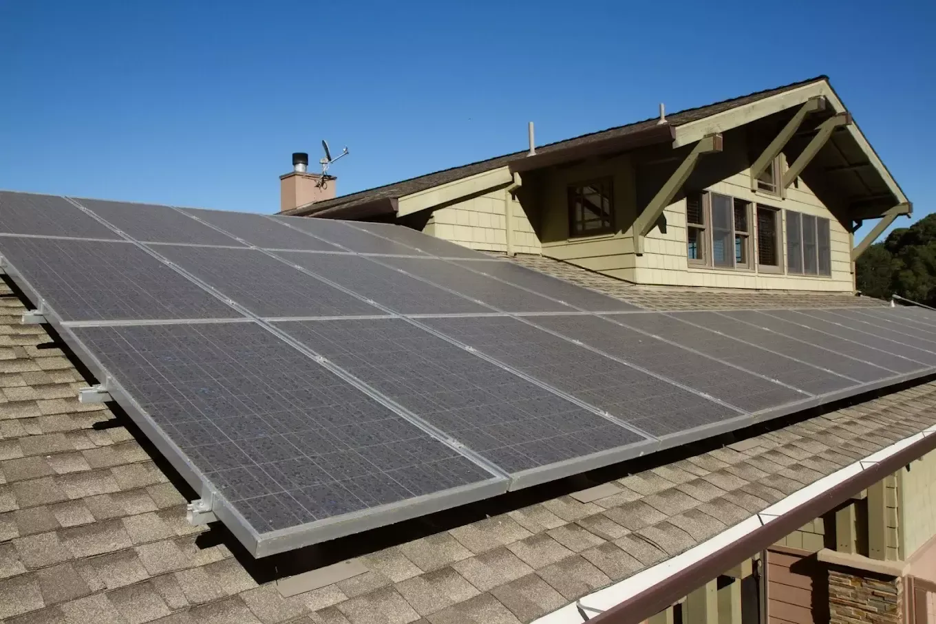 Solar-ready shingle roof installation